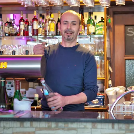 Bianca's Restaurant فندق *